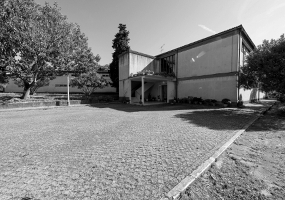 Projecto de remodulação do edifício principal da Quinta do Bom Pastor em Lisboa, para a instalação dos serviços técnicos e administrativos da Rádio Renascença.
